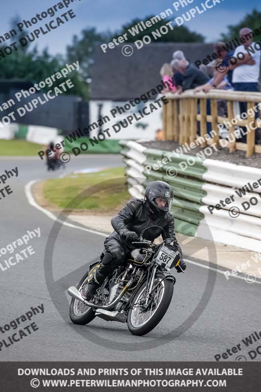 Vintage motorcycle club;eventdigitalimages;mallory park;mallory park trackday photographs;no limits trackdays;peter wileman photography;trackday digital images;trackday photos;vmcc festival 1000 bikes photographs